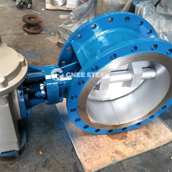 Butt payvandlapsi uch karrain klapanlar